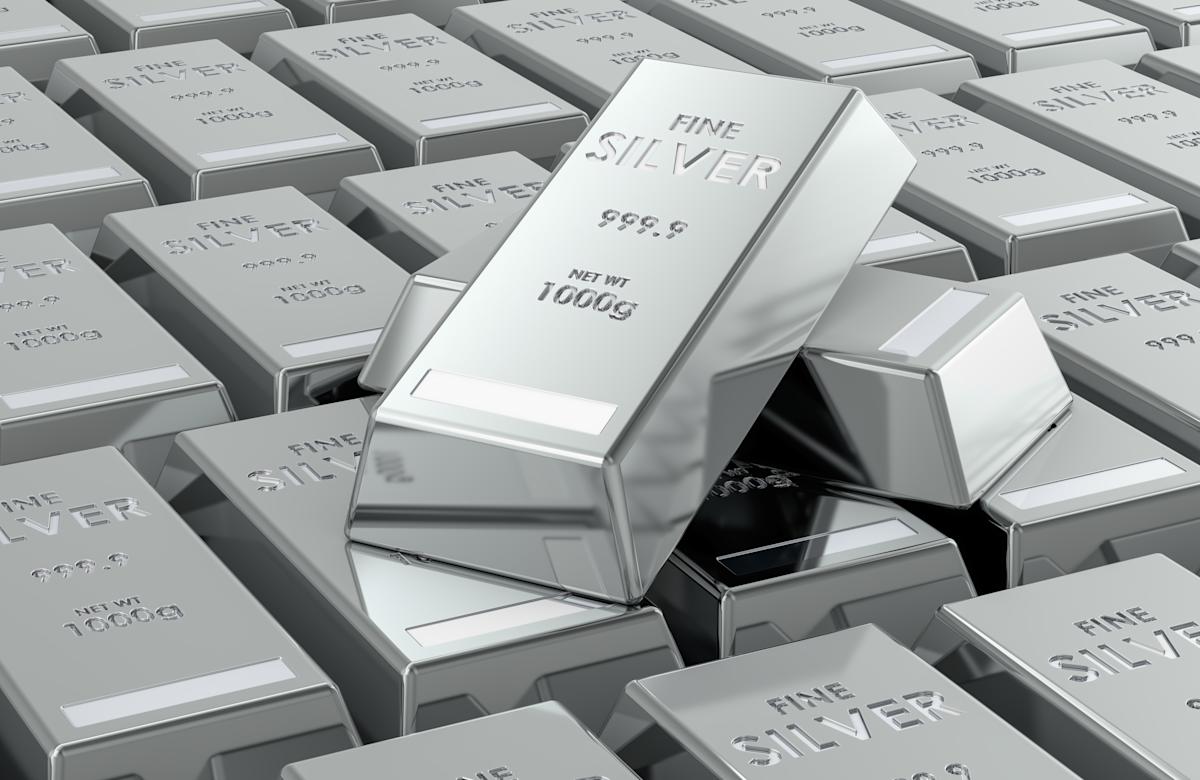 Silver vs. Gold: What Buyers Must Know