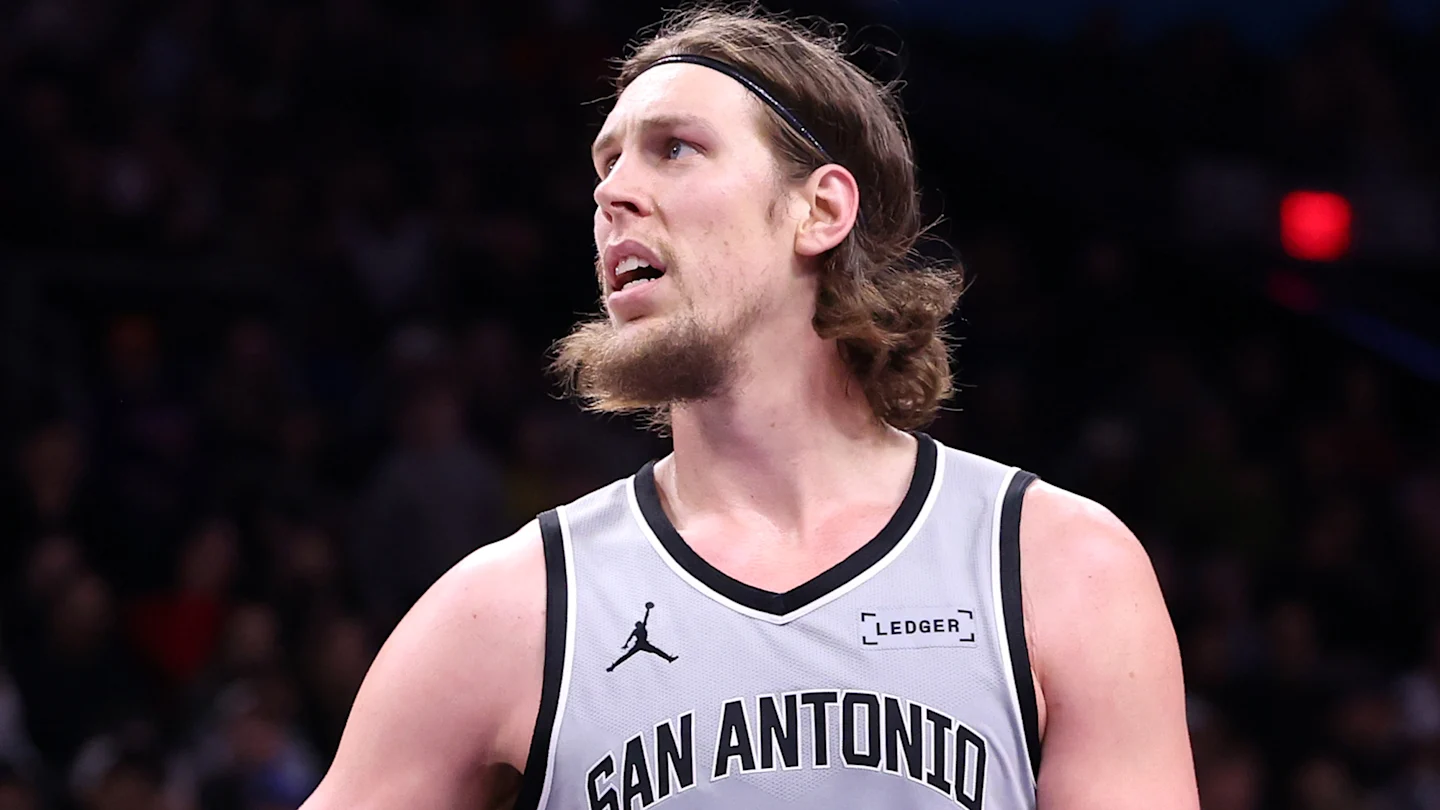 Zach Collins 2.0: The Spurs’ Evolving Recreation with Kelly Olynyk
