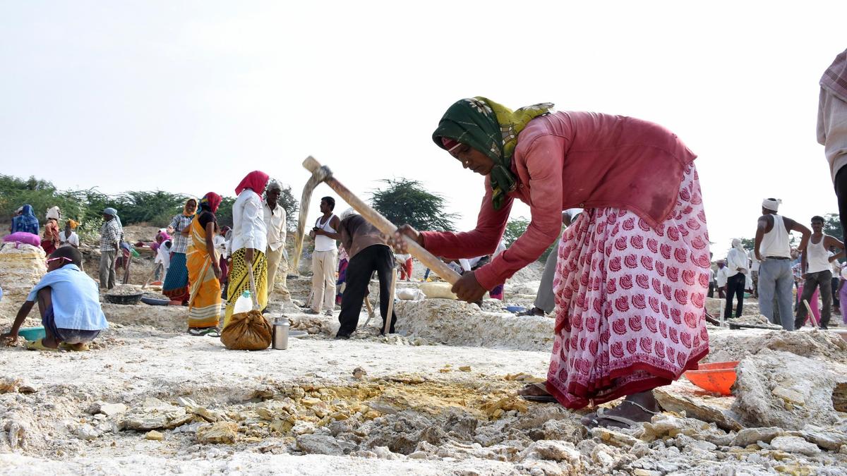 MGNREGS Set to Be Renamed as ‘Pujya Bapu Gramin Rozgar Yojana’