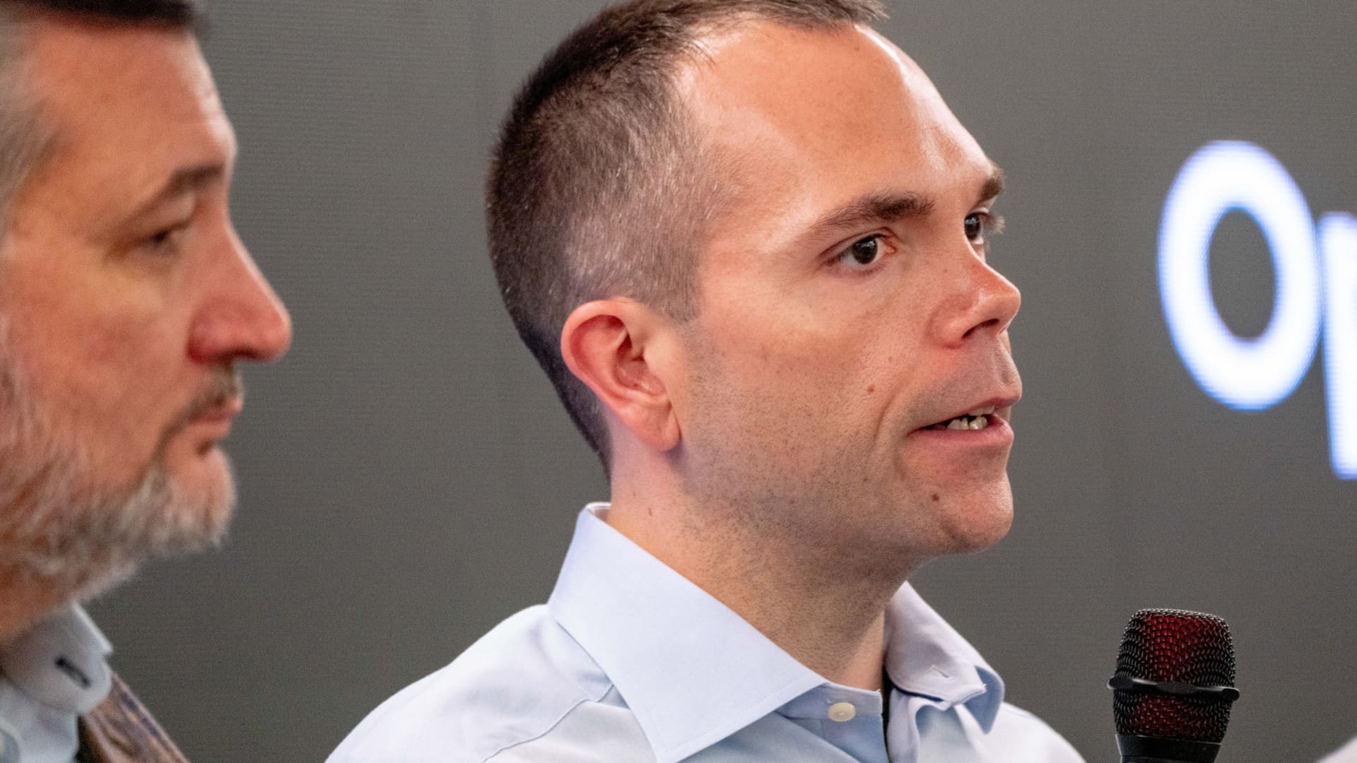 Oracle’s Lease Commitments Surge Practically 150% Pushed by AI Demand