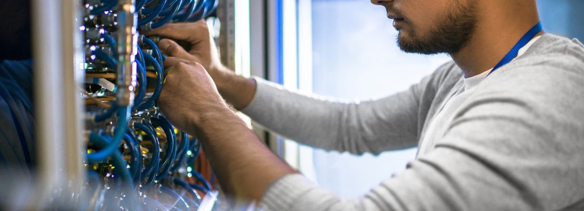 DXC Technology Jumps 7% Following Significant Cloud Migration Success with ivari