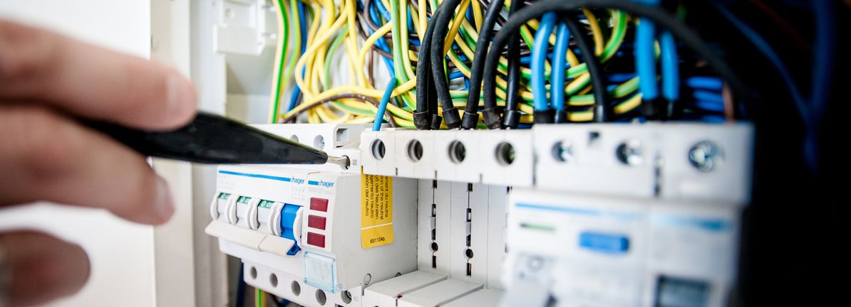 Reevaluating KULR Know-how Group’s Valuation Put up AI Knowledge Heart Partnership and Fairness Providing Suspension