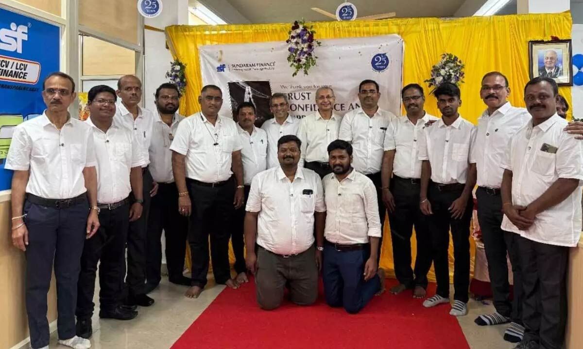 Sundaram Finance Marks 25 Years of Excellence at Tirupati Department