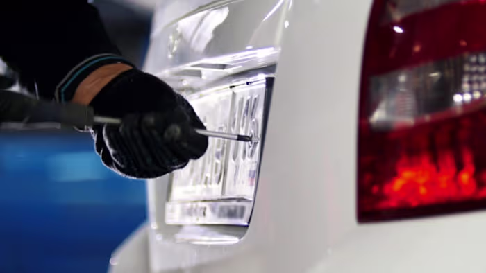 Understanding Florida’s New Regulation on License Plate Frames