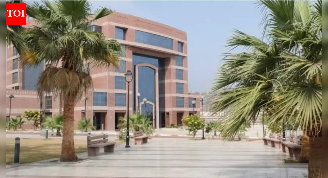 Taibah University Suspends In-Person Classes in Madinah Region