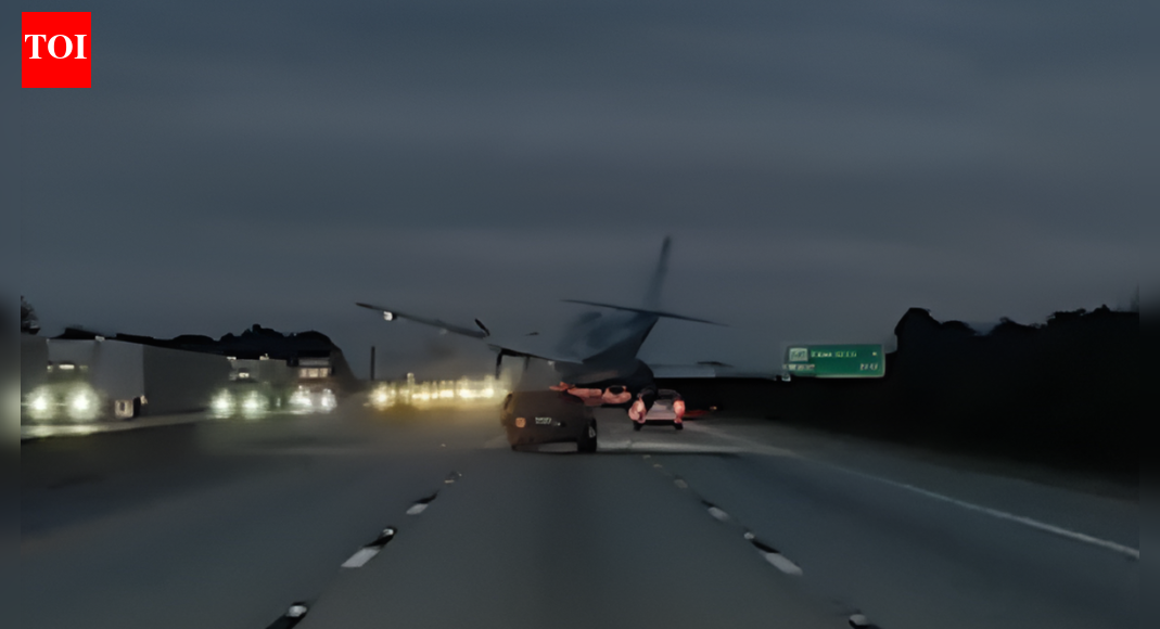 Small Aircraft Emergency Touchdown on Florida Freeway Causes Collision