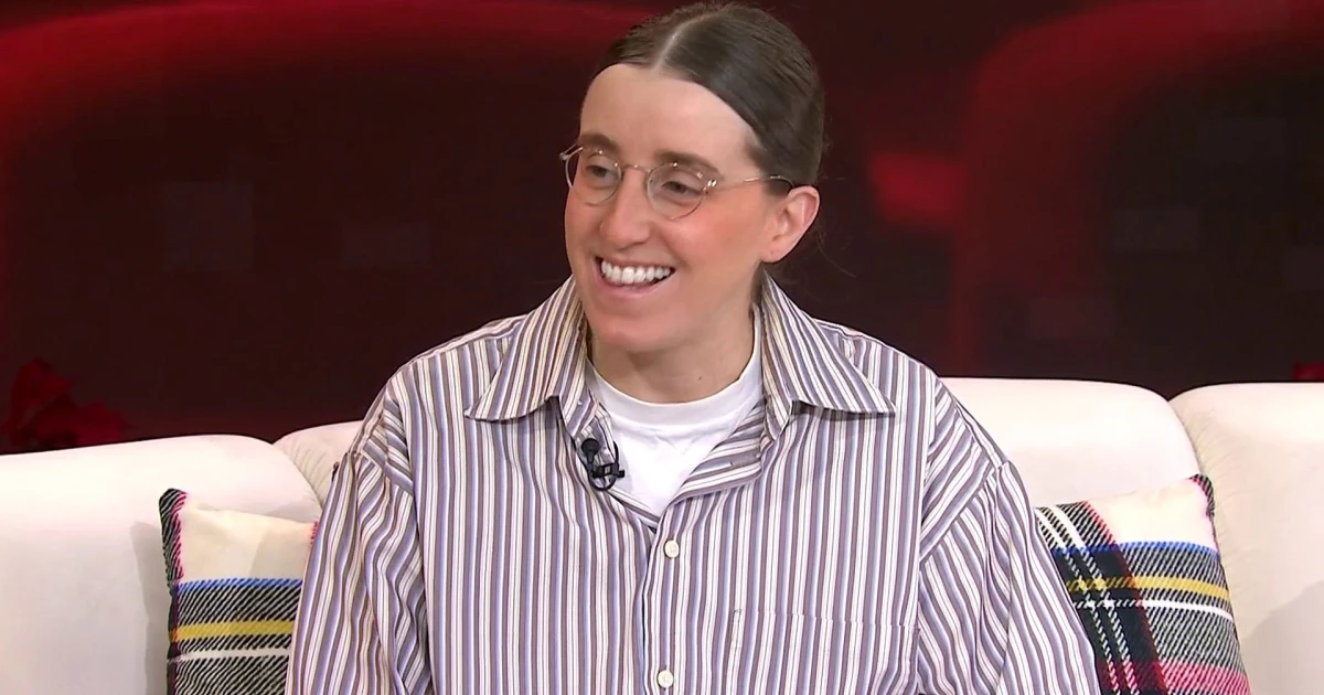 Robby Hoffman Discusses John Mulaney’s Route of Her Comedy Particular