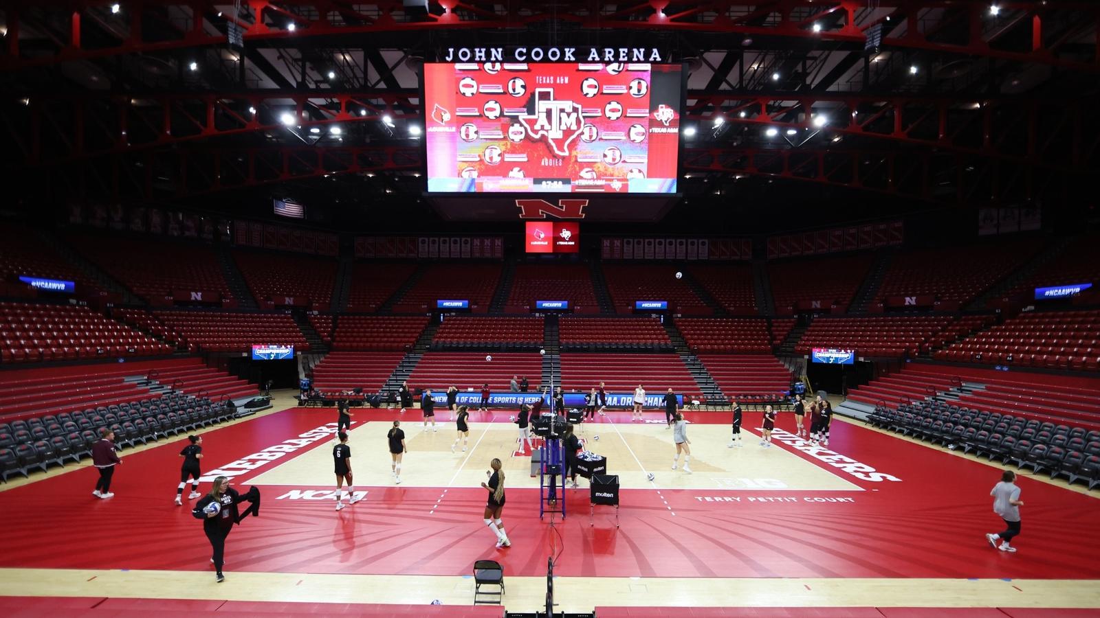 Texas A&M Volleyball Battles Louisville in Candy 16 Showdown