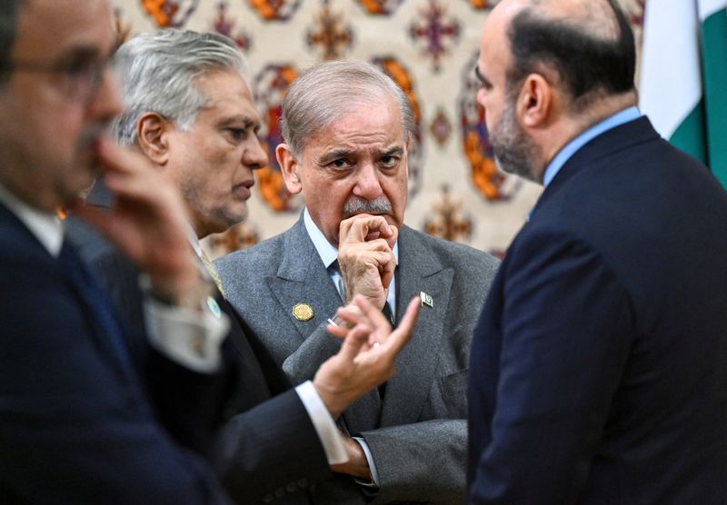 Pakistan’s Diplomatic Blunder: Did PM Sharif Intrude on Putin-Erdogan Assembly?