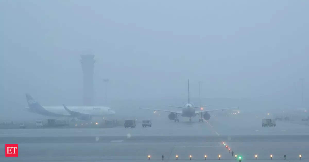 Fog Disrupts Delhi Flights: IndiGo and Air India Warn of Delays