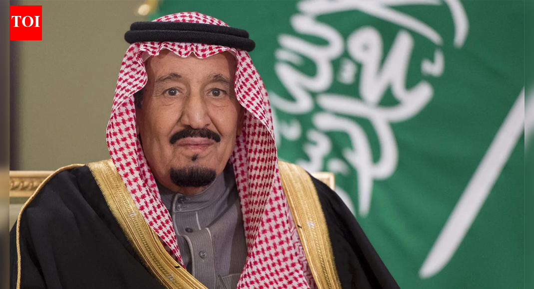 The Wealth of King Salman bin Abdulaziz Al Saud: Internet Price Projections for 2025