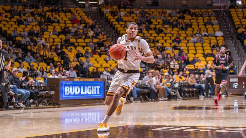 South Dakota State Takes on Pokes at Sanford Pentagon on Monday