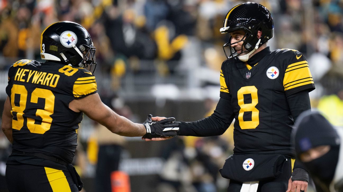 Rodgers and Steelers Triumph Over Dolphins with Resurgent Castoffs