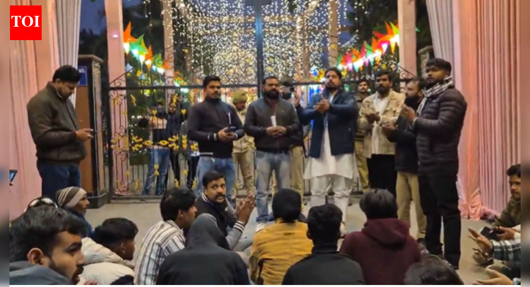 Bajrang Dal Protests Outdoors Bareilly Church Over Alleged Damage to Hindu Sentiments