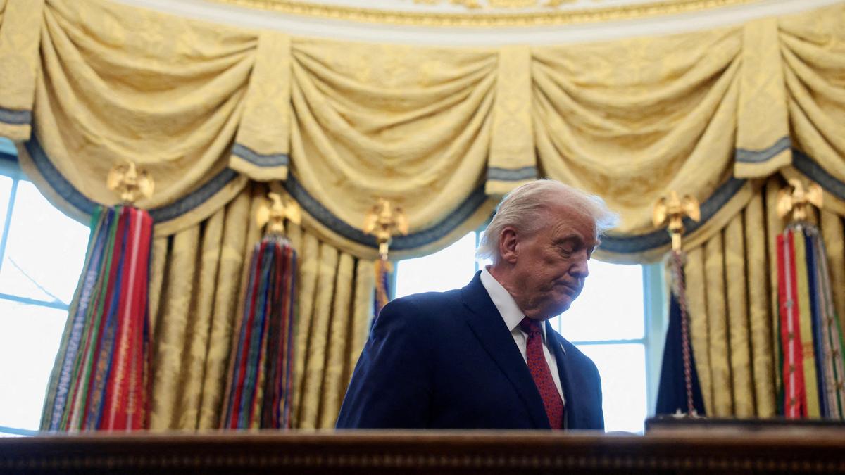 Trump Imposes Blockade on Sanctioned Oil Tankers to Intensify Strain on Maduro