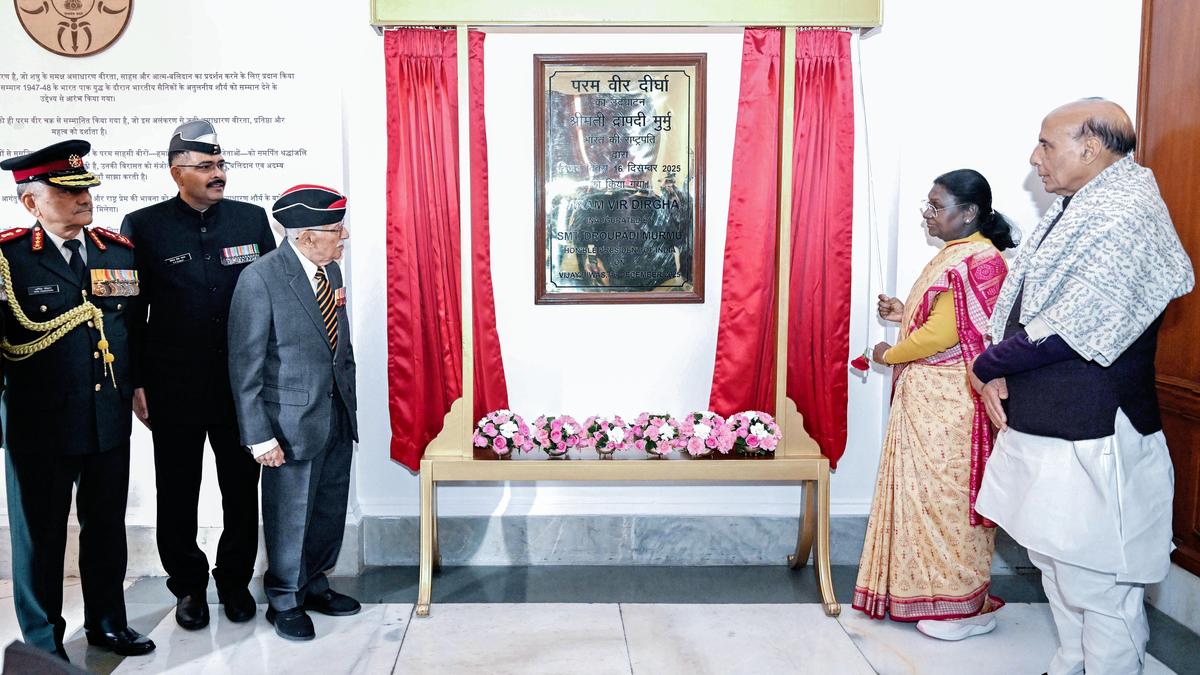 Portraits of Valor: Rashtrapati Bhavan Honors All 21 Param Vir Chakra Awardees