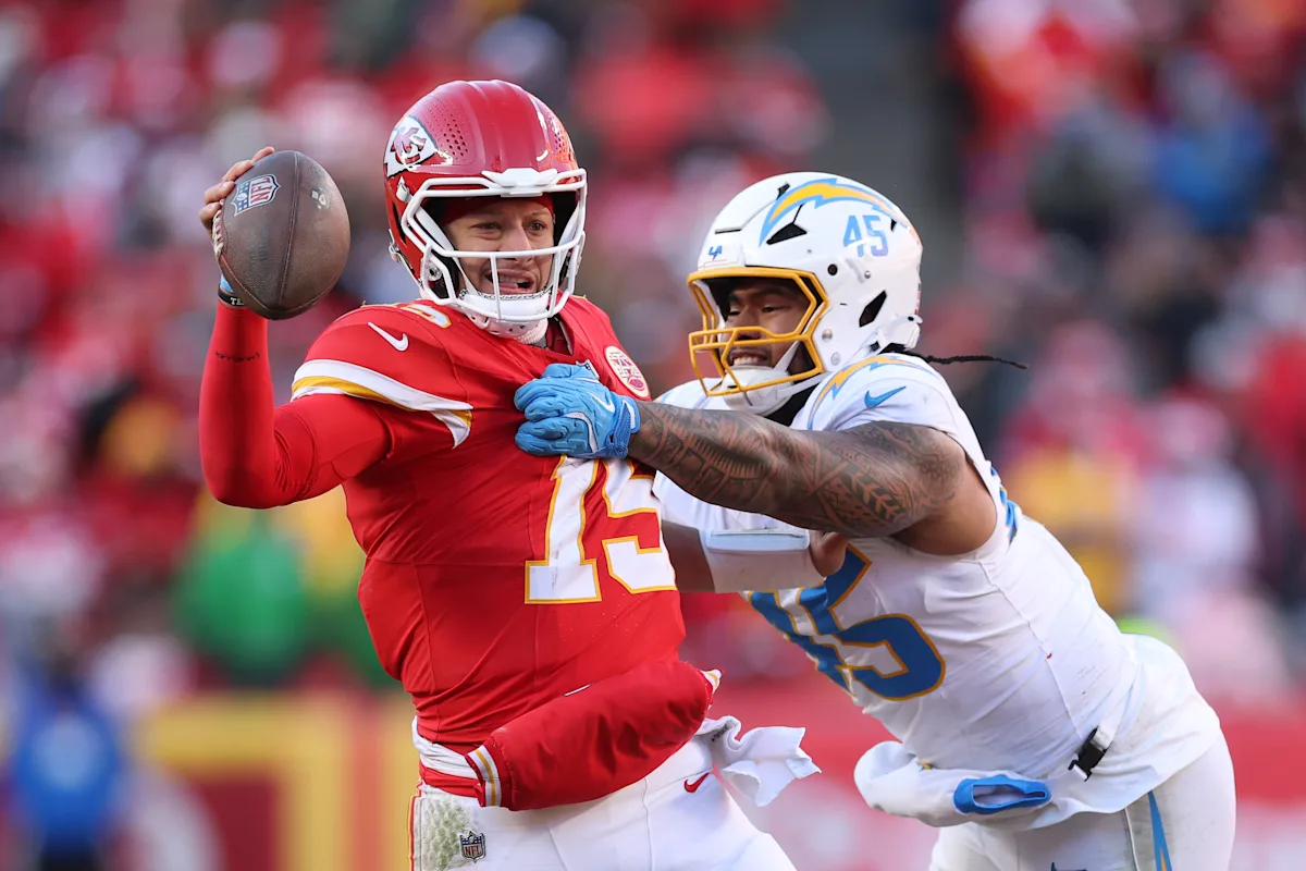 Chiefs Face Sudden Elimination in Mahomes Period NFL Playoffs