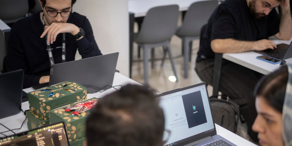 AI Enhances Confidence however Hinders Job Efficiency