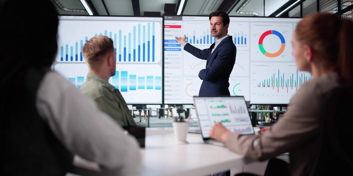 Maximizing Enterprise AI: The Essential Function of Clever Knowledge