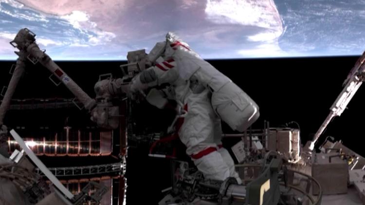 Shenzhou-21 Crew Conducts Spacewalk to Set up Particles Safety Techniques