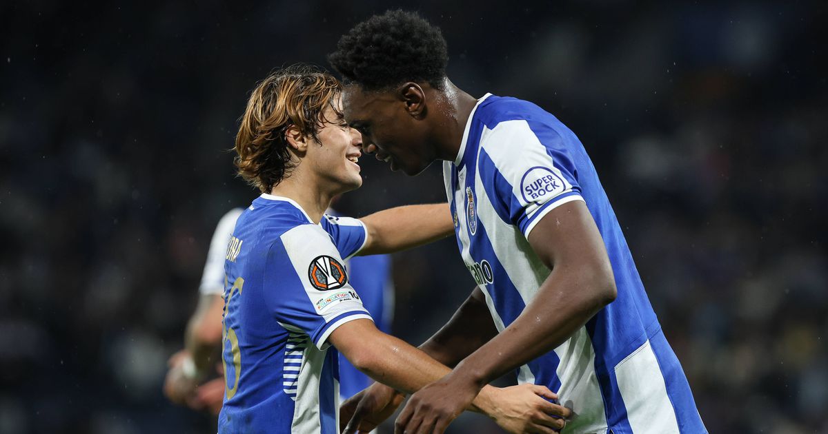 Farioli Ajusta Formação: FC Porto Prepara-se para Enfrentar E. Amadora