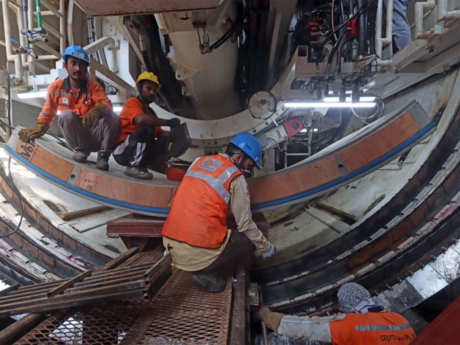 India’s Enterprise Development Slows as HSBC Composite PMI Declines to 58.9 in December