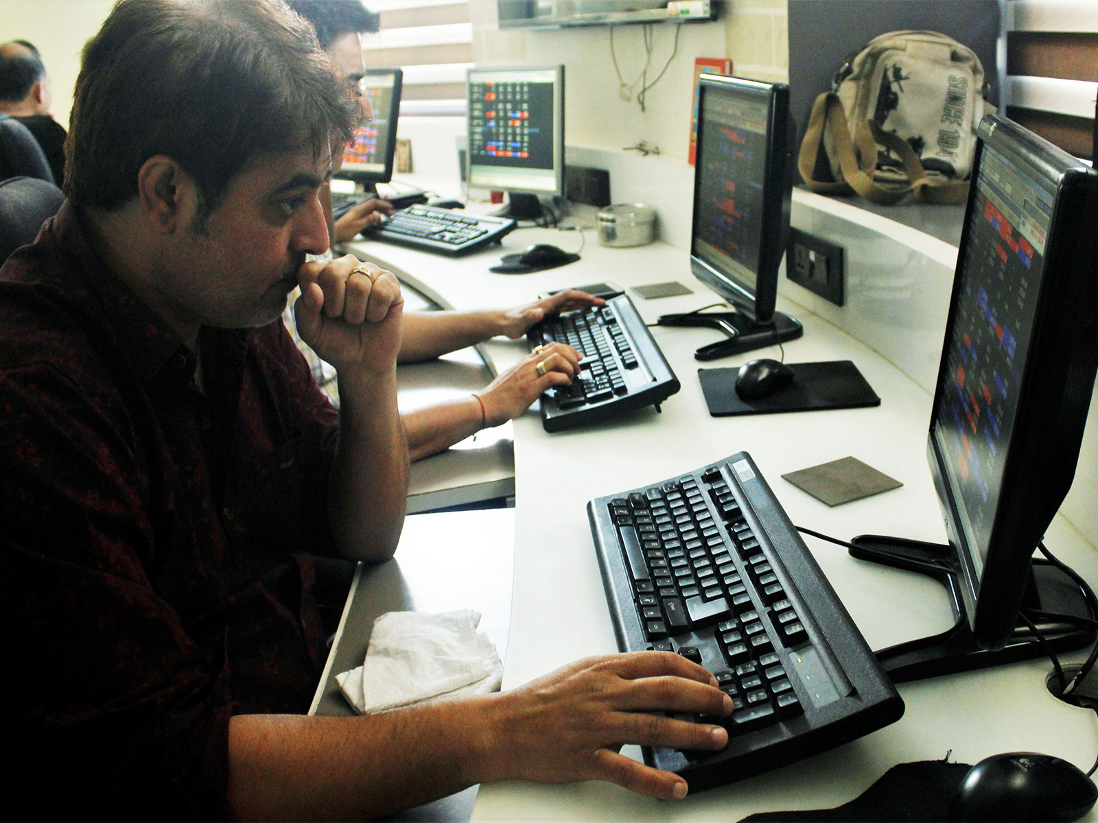 AI Development Struggles with Energy, Useful resource, and Security Challenges Amid Promising Productiveness Beneficial properties: JP Morgan