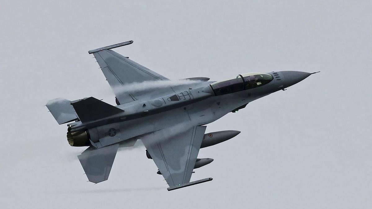 US Greenlights Superior F-16 Fighter Jet Expertise Sale to Pakistan