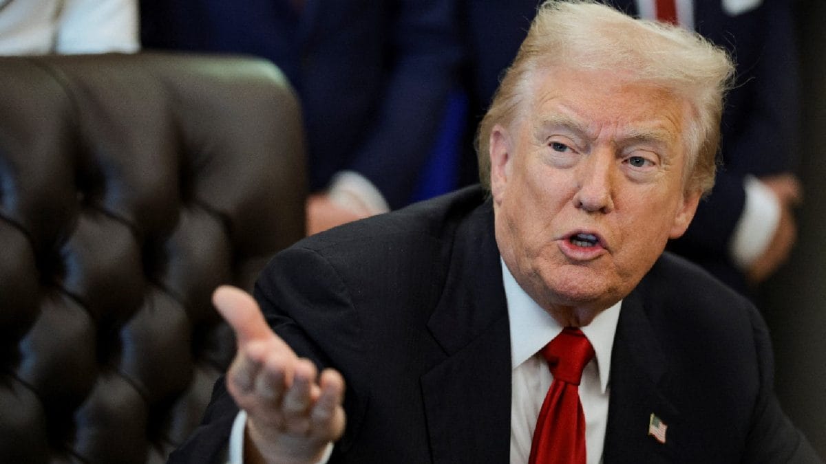 Trump Interrupts Speech to Spotlight Lady Who Resembles Ivanka