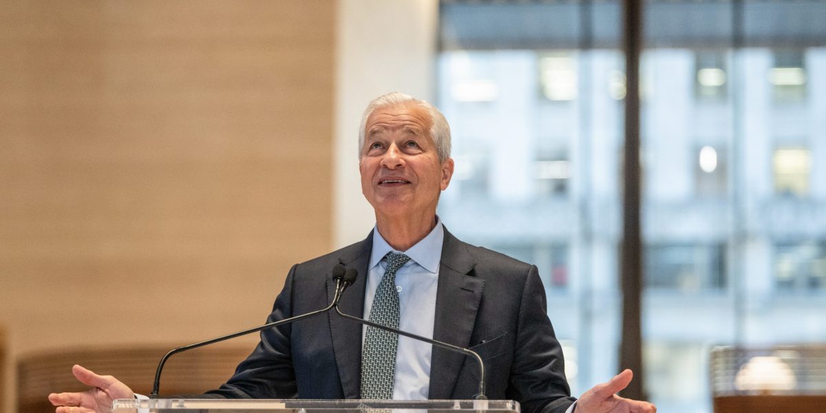 Jamie Dimon Envisions a Future with AI: A Balance of Leisure and Quality Living