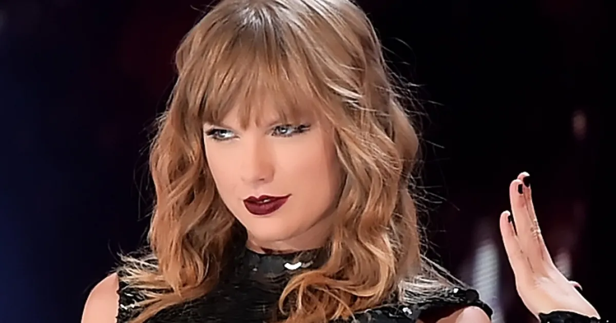 Taylor Swift Revises Lyrics for Two Tracks from Status on Apple Music