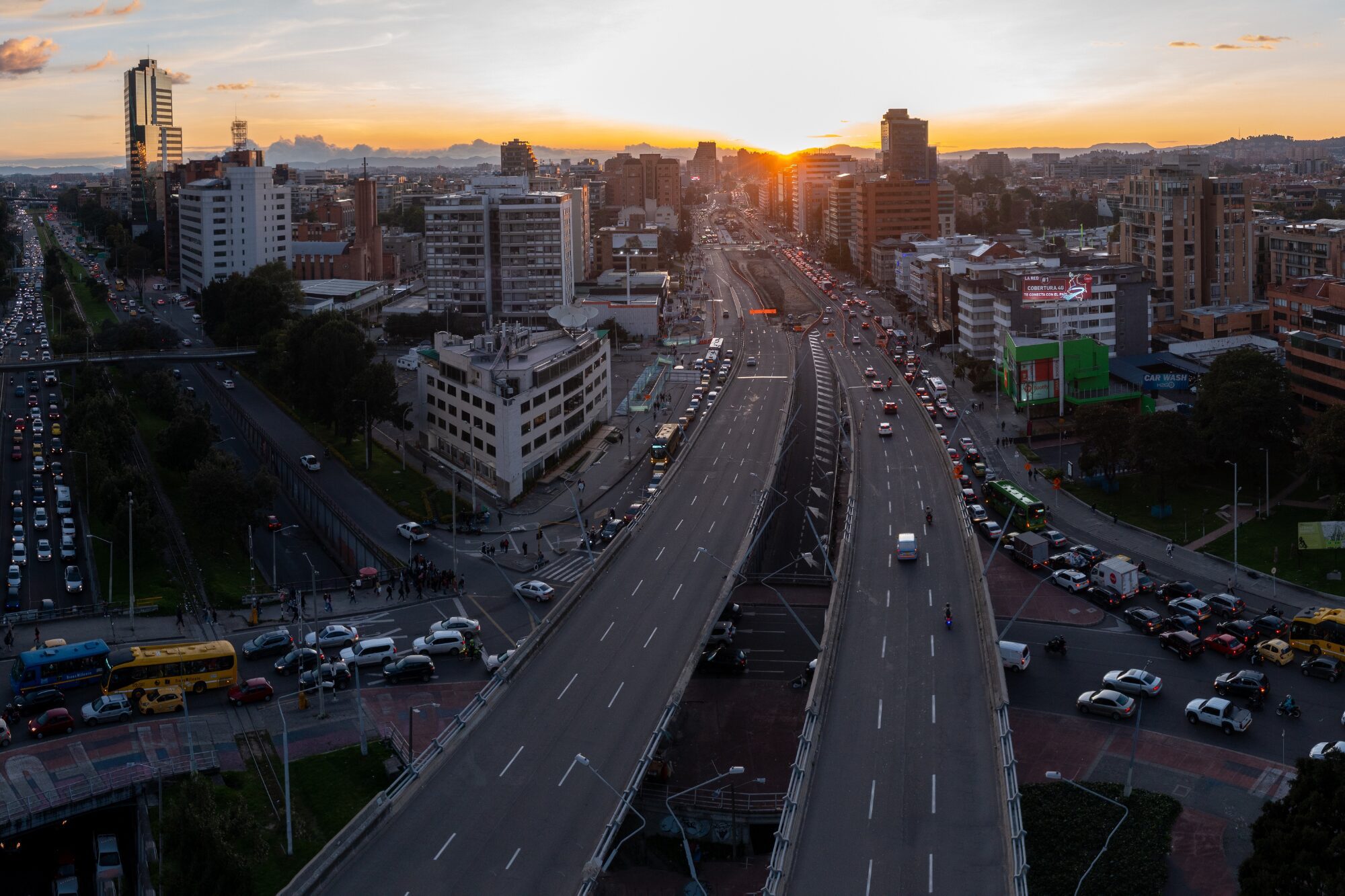 Price and Retail Pricing Evaluation for Gas Consumption Requirements in Colombian Mild-Obligation Autos