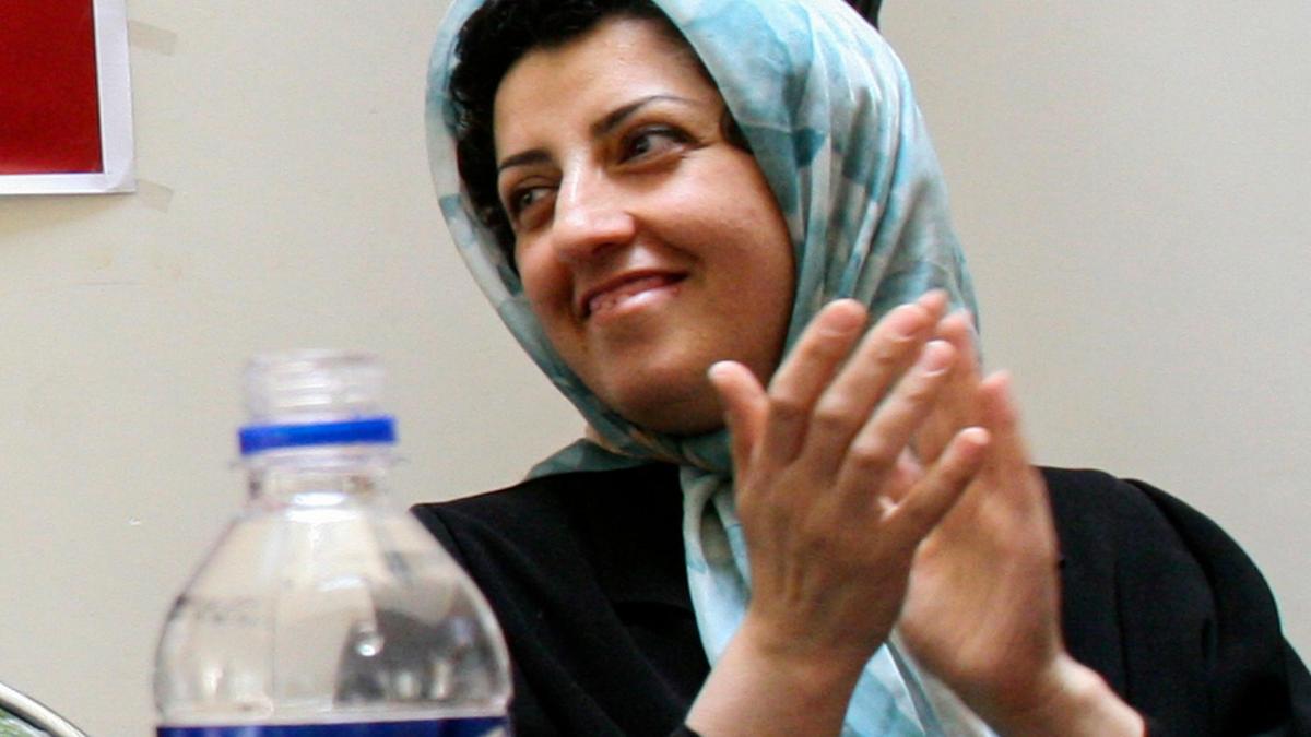 Iran Detains Nobel Laureate Narges Mohammadi, Supporters Report