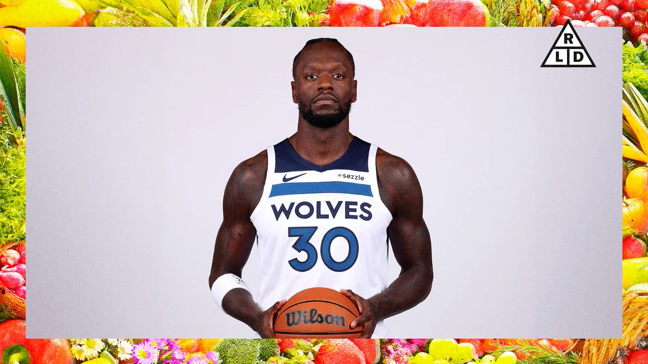 Julius Randle’s Distinctive Eating regimen: Cocoa Pebble Protein Shakes and Extra