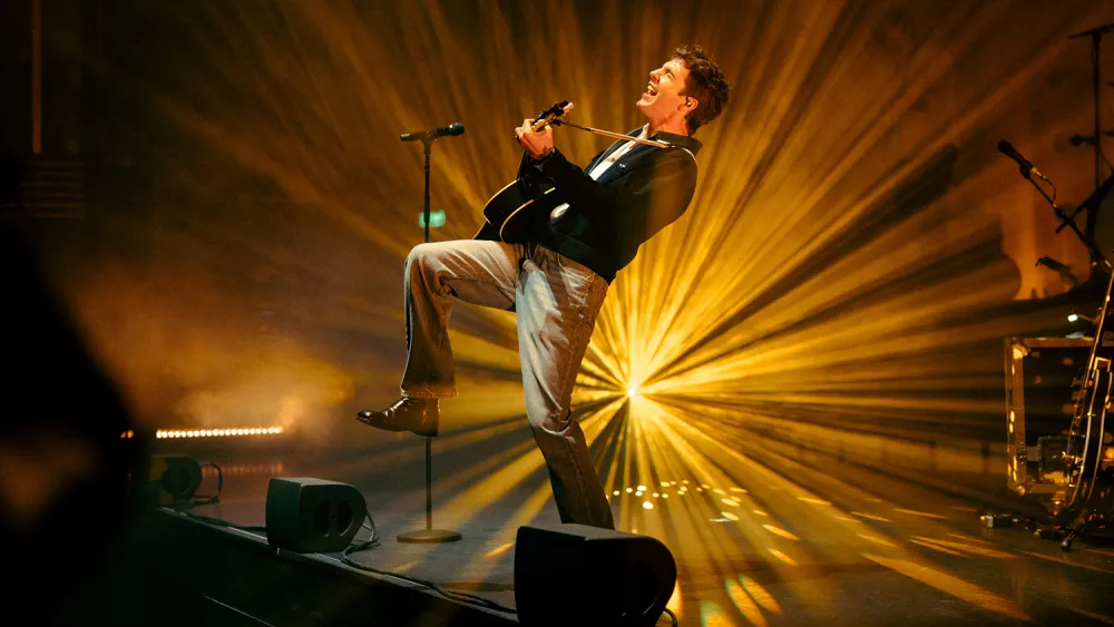 Role Model’s Breakthrough with ‘Sally’ and Collaboration with Lena Dunham