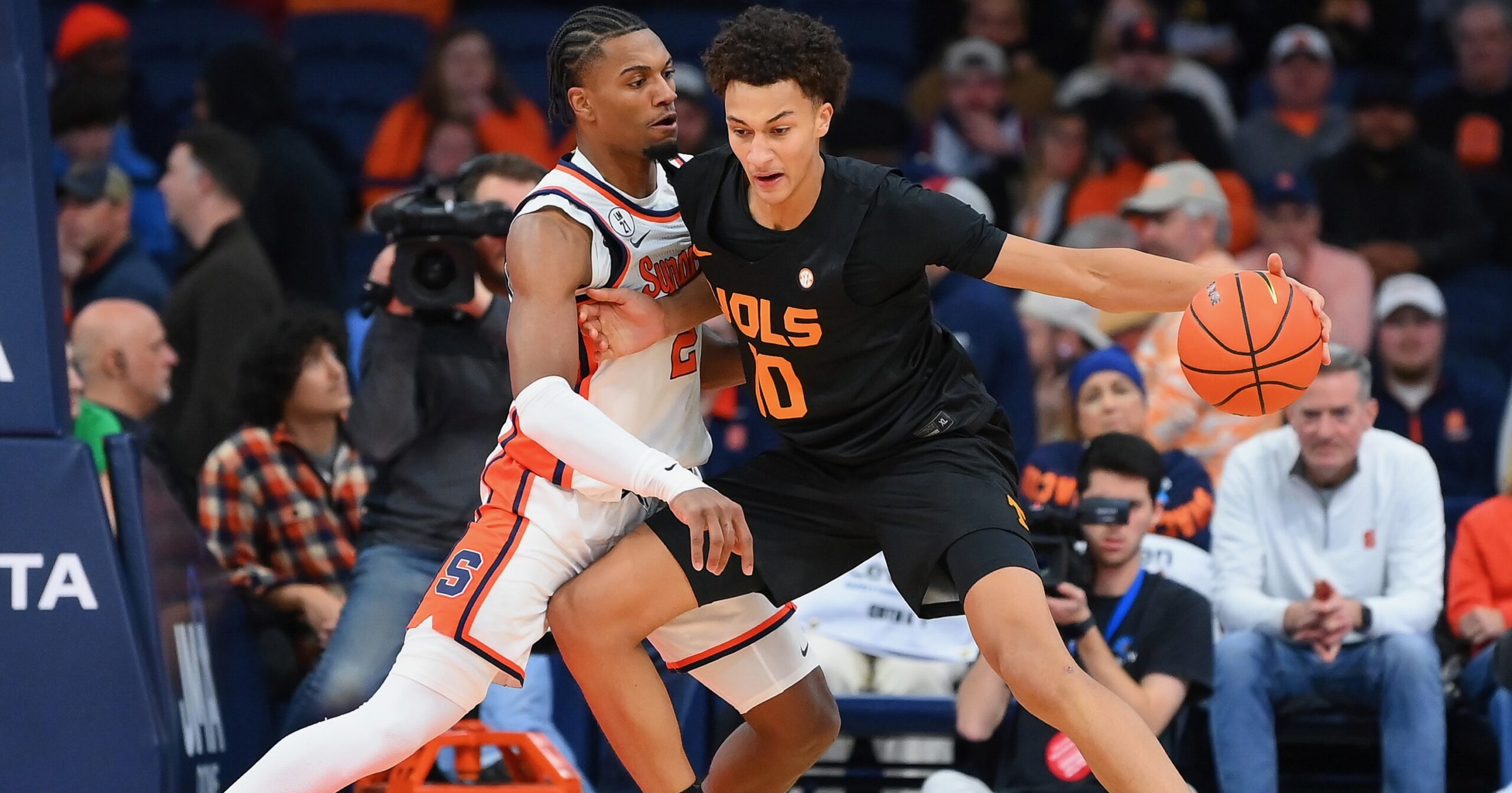 Tennessee Basketball’s Rankings Forward of the Louisville Matchup