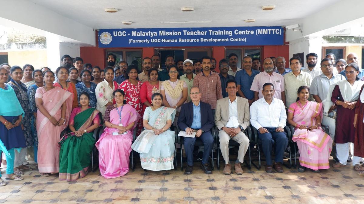 Embracing AI and Knowledge Analytics in Schooling: A Name to Motion for Lecturers