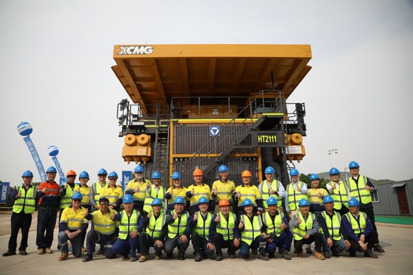 XCMG Delivers Flagship Mining Trucks for Global Simandou Project