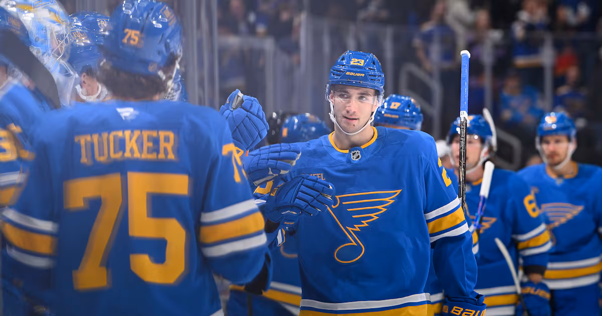 Logan Mailloux Scores First Purpose in Blues’ 3-2 Victory Over Blackhawks