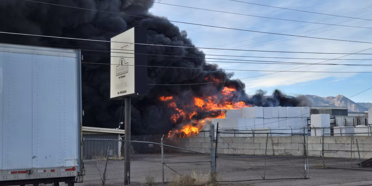Massive Construction Fireplace Engulfs Colorado Springs, Crews Battle Blaze