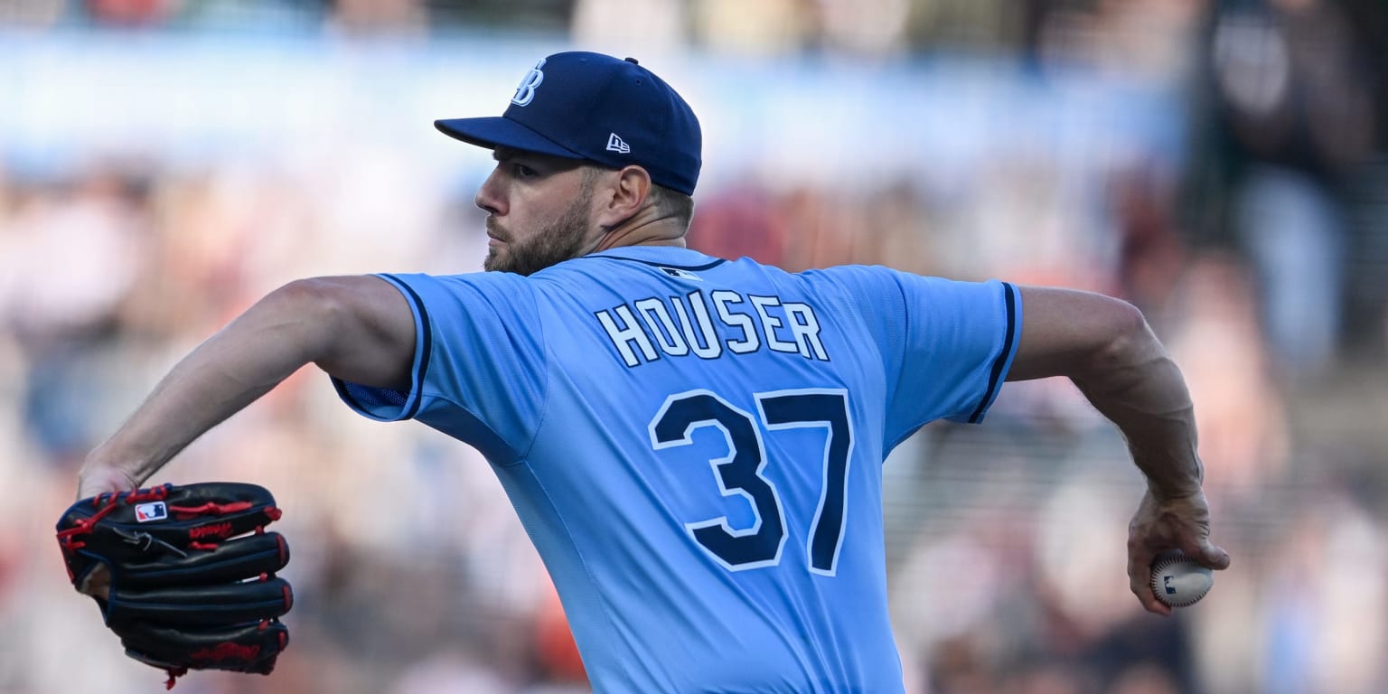 Adrian Houser Indicators Two-12 months Cope with Giants