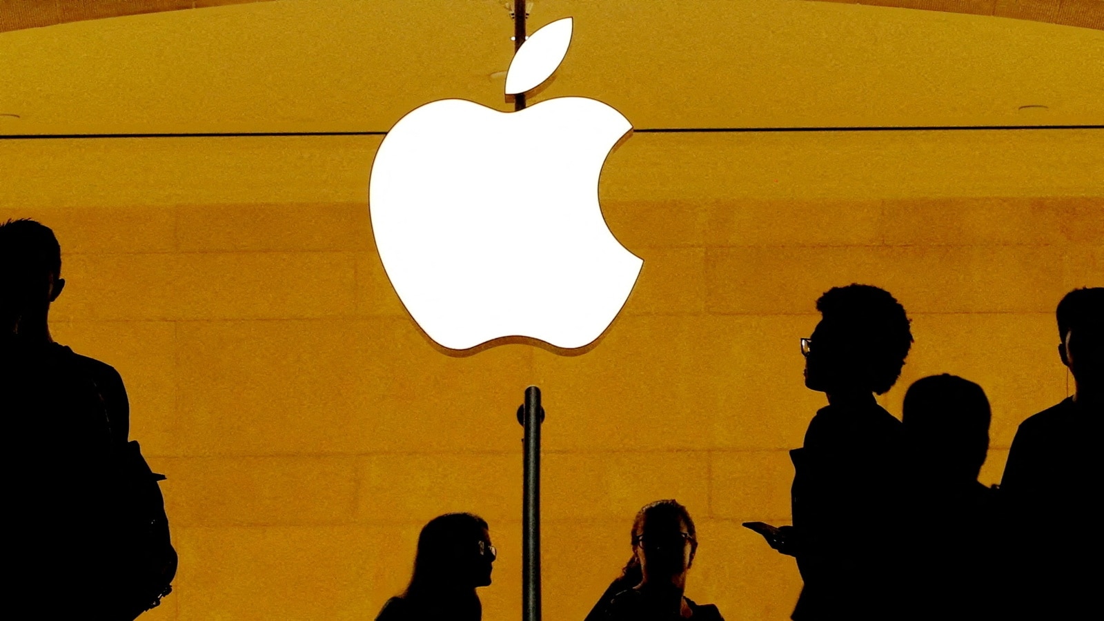 Apple Considers Third-Get together App Shops in Brazil: Will India Comply with Swimsuit?