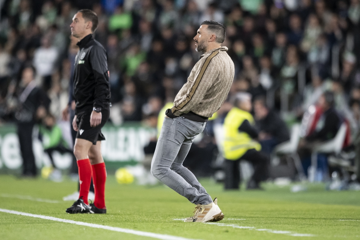 Sarabia anticipa victoria inminente en Liga y considera cambios en plantilla para enero