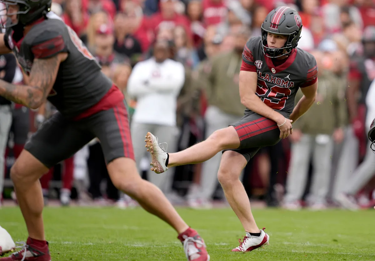 Tate Sandell Named Lou Groza Award Winner for Prime Faculty Kicker