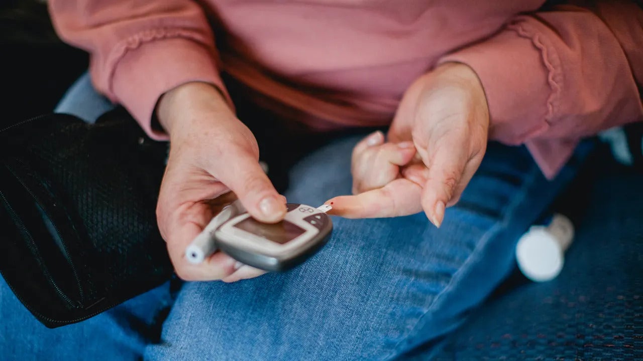 MIT Unveils Needle-Free Glucose Monitor Using Mild Expertise