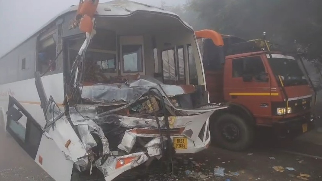 Tragic Bus Collision in Heavy Fog on Haryana Freeway Leaves A number of Injured