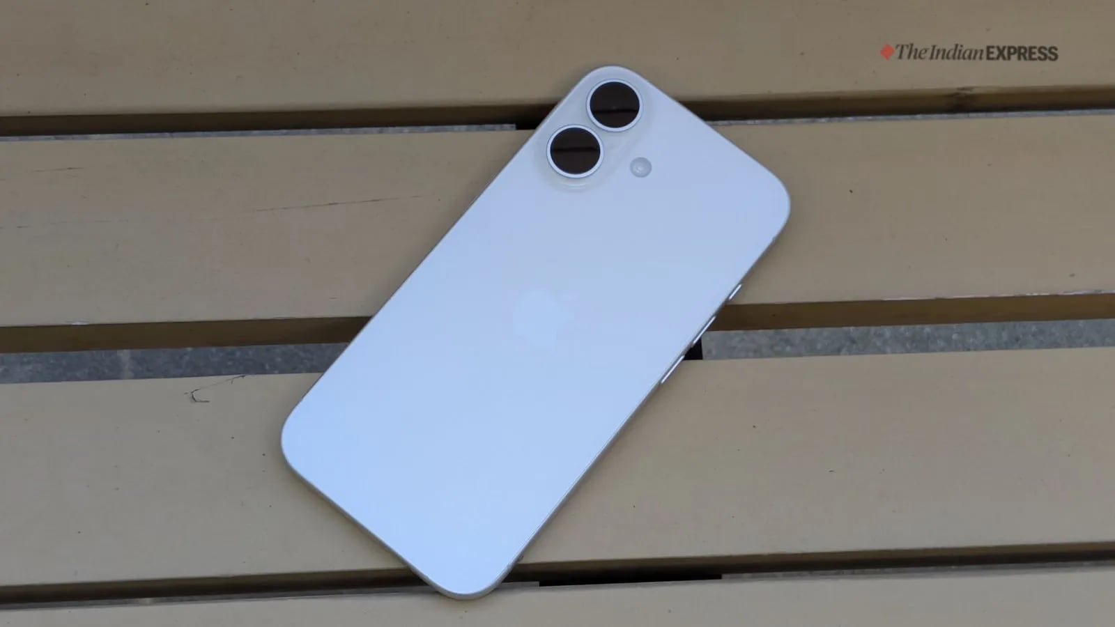 India Considers Enhanced Phone-Location Surveillance Amid Protests from Apple, Google, and Samsung