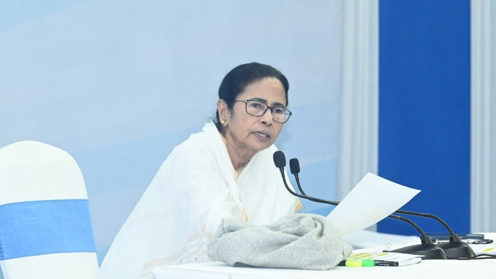 Mamata Deviates from Telangana Summit to Focus on North Bengal Issues