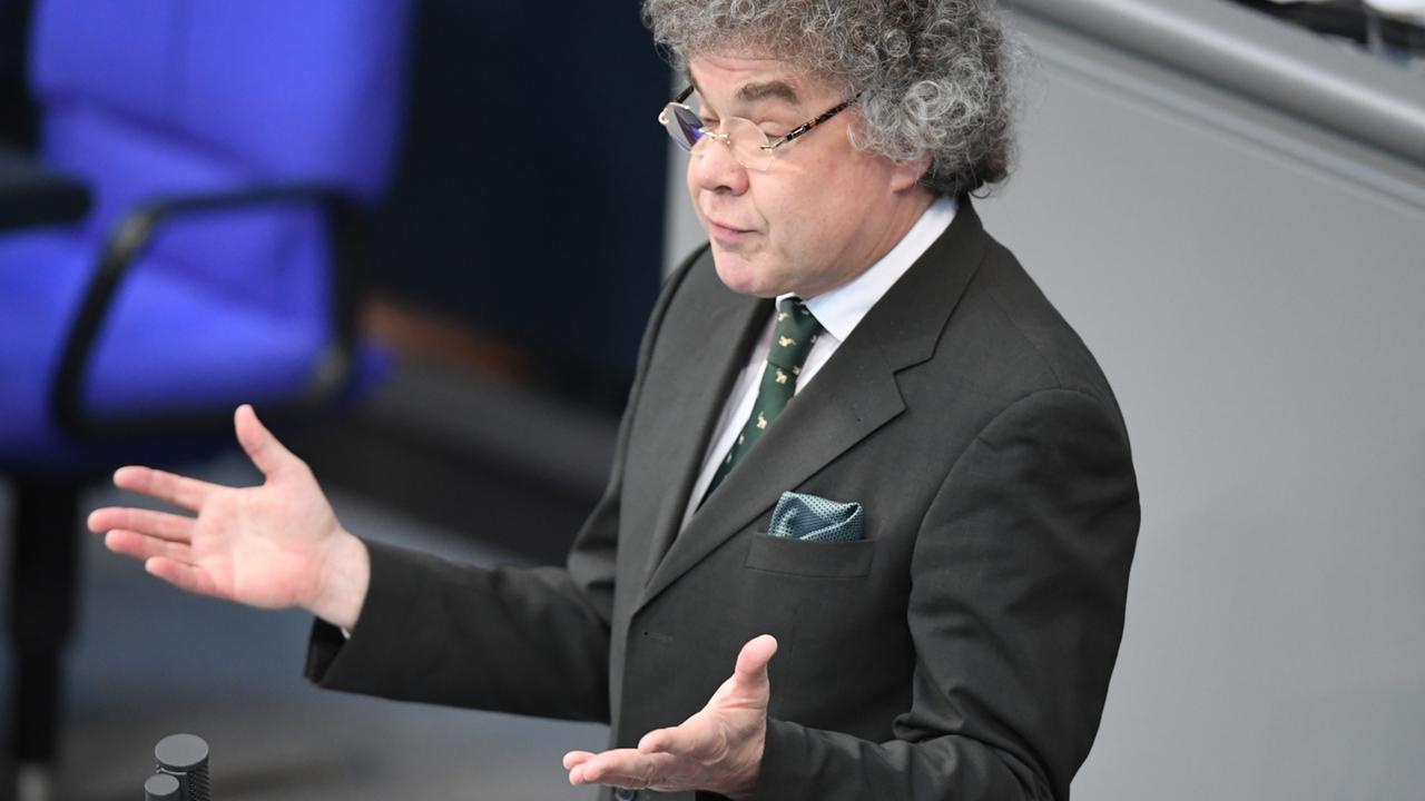 Anklage gegen AfD-Abgeordneten Moosdorf wegen Verdachts auf Hitlergruß