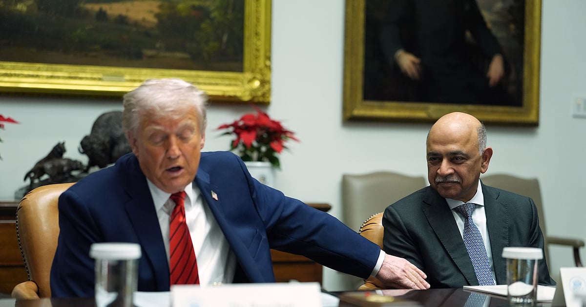 Trump Unveils US Gold Card, Challenges India and China